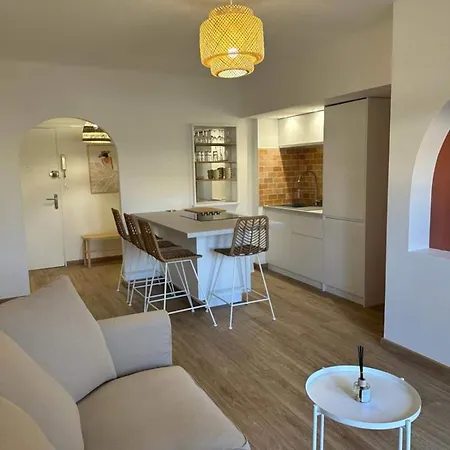 Appartement Le Claridge - 4 Prs - Clim - Balcon - 5 Min Plages