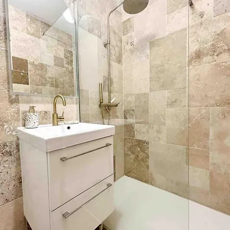 Apartman Le Claridge - 4 Prs - Clim - Balcon - 5 Min Plages *
