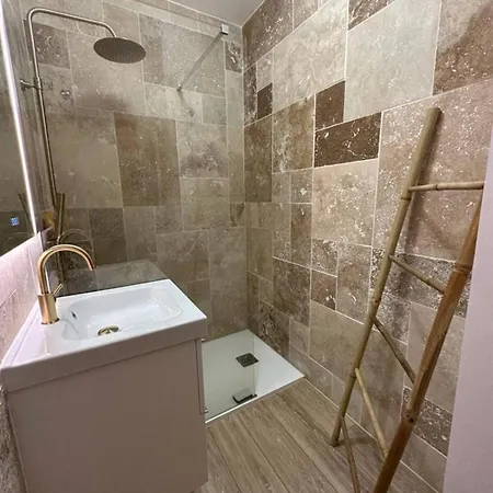 Le Claridge - 4 Prs - Clim - Balcon - 5 Min Plages * Αντίμπ